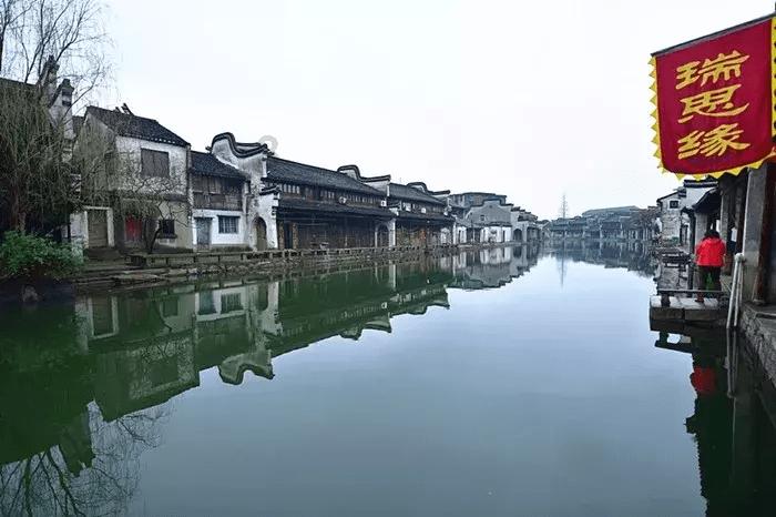 芭比一字肩